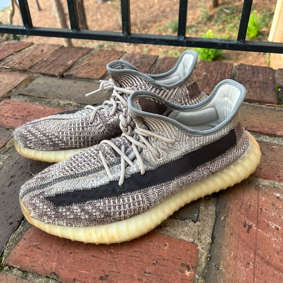 Yeezy 350 Zyon V2 - Picture 6 of 9
